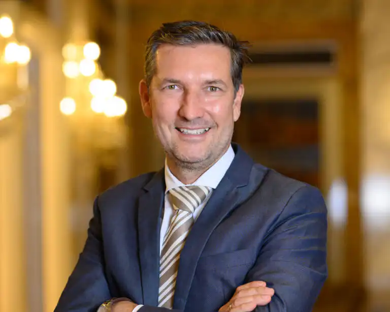 Porträt von Robert Steininger, Head of Consulting & Marketing bei ALPINA Parking & Mobility